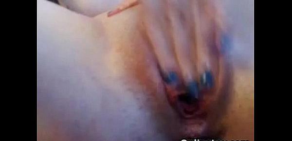 Dirty Cam Girl Fists Her Pussy (No Sound)